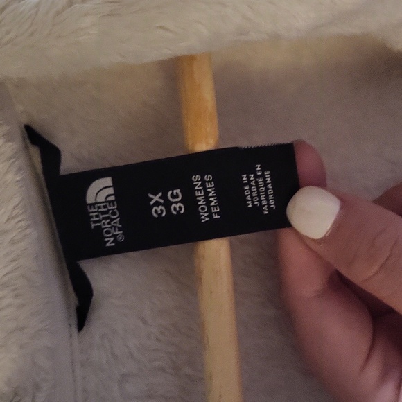 The North Face Women's Beige Fleece Jacket - Picture 2 of 3